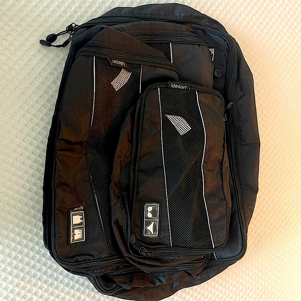 Idesort packing cubes (brand new never used)